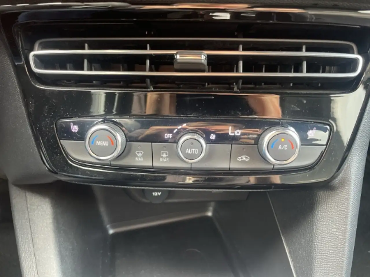 Opel Mokka GS Line 1.2 Turbo LED - Rückfahrkamera - Apple Car — معرض صور السيارة 19