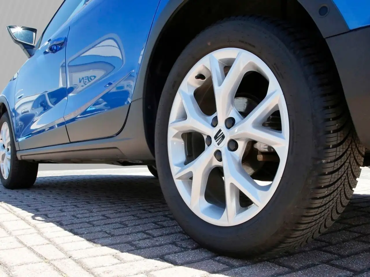 SEAT Arona 1.5 TSI DSG FR 17" ACC SH LED SideAssist — معرض صور السيارة 5