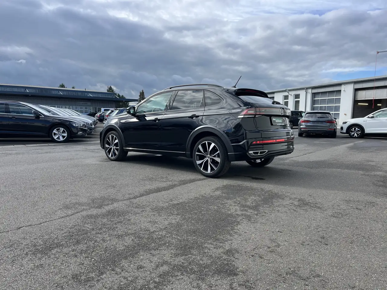Volkswagen Taigo 1.0 TSI DSG R-Line 135€ m.20% Anz. Navi TravelAs — Galería del vehículo 10