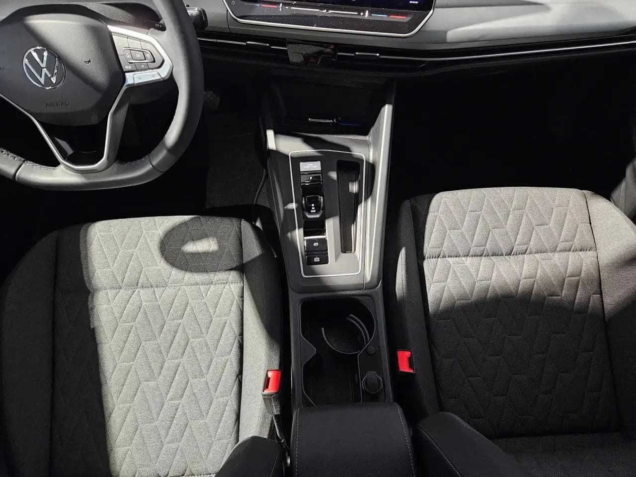 Volkswagen Golf 1.5 eTSI Life DSG RFK LED ACC Navi HUD LiAss — معرض صور السيارة 13