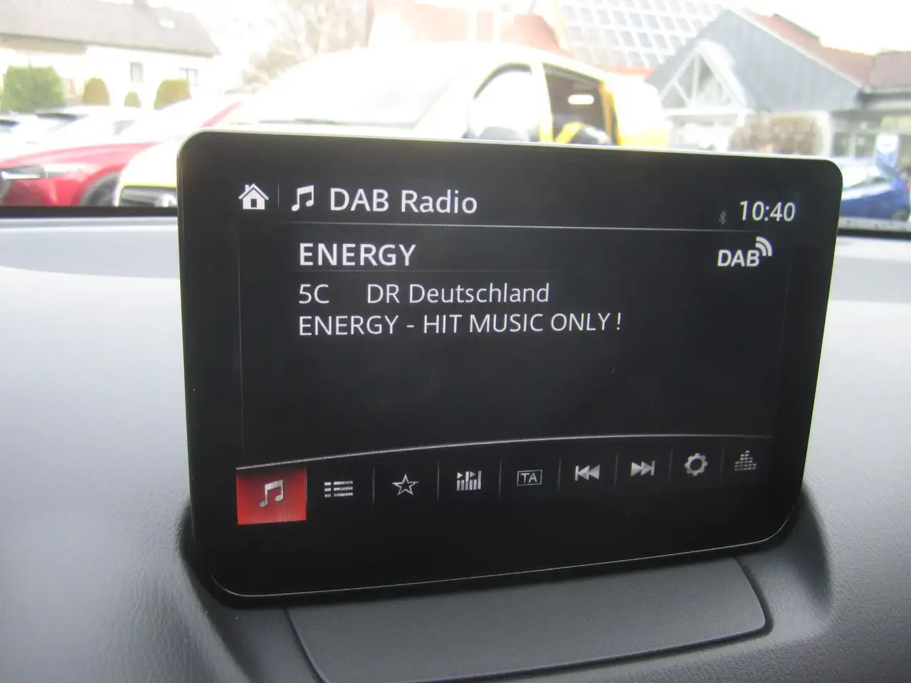 Mazda 2 SKYACTIV 75 Center-Line KLIMA/LED/NAVI/CARPLAY — Galerie du véhicule 12