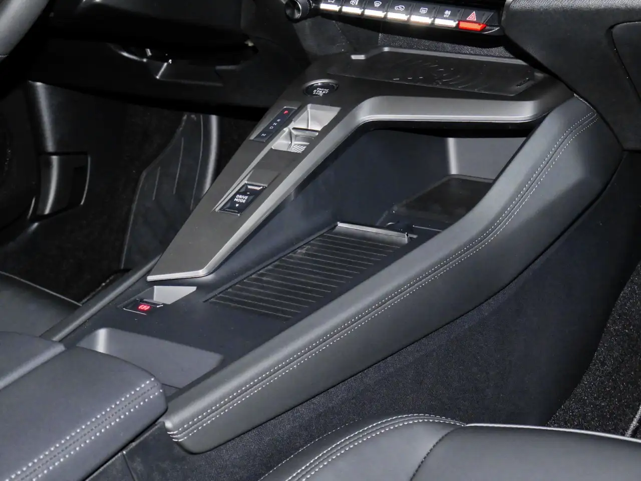 Peugeot 408 Allure 130 PureTech Winter-Paket+Connect-Box — Galerie du véhicule 6