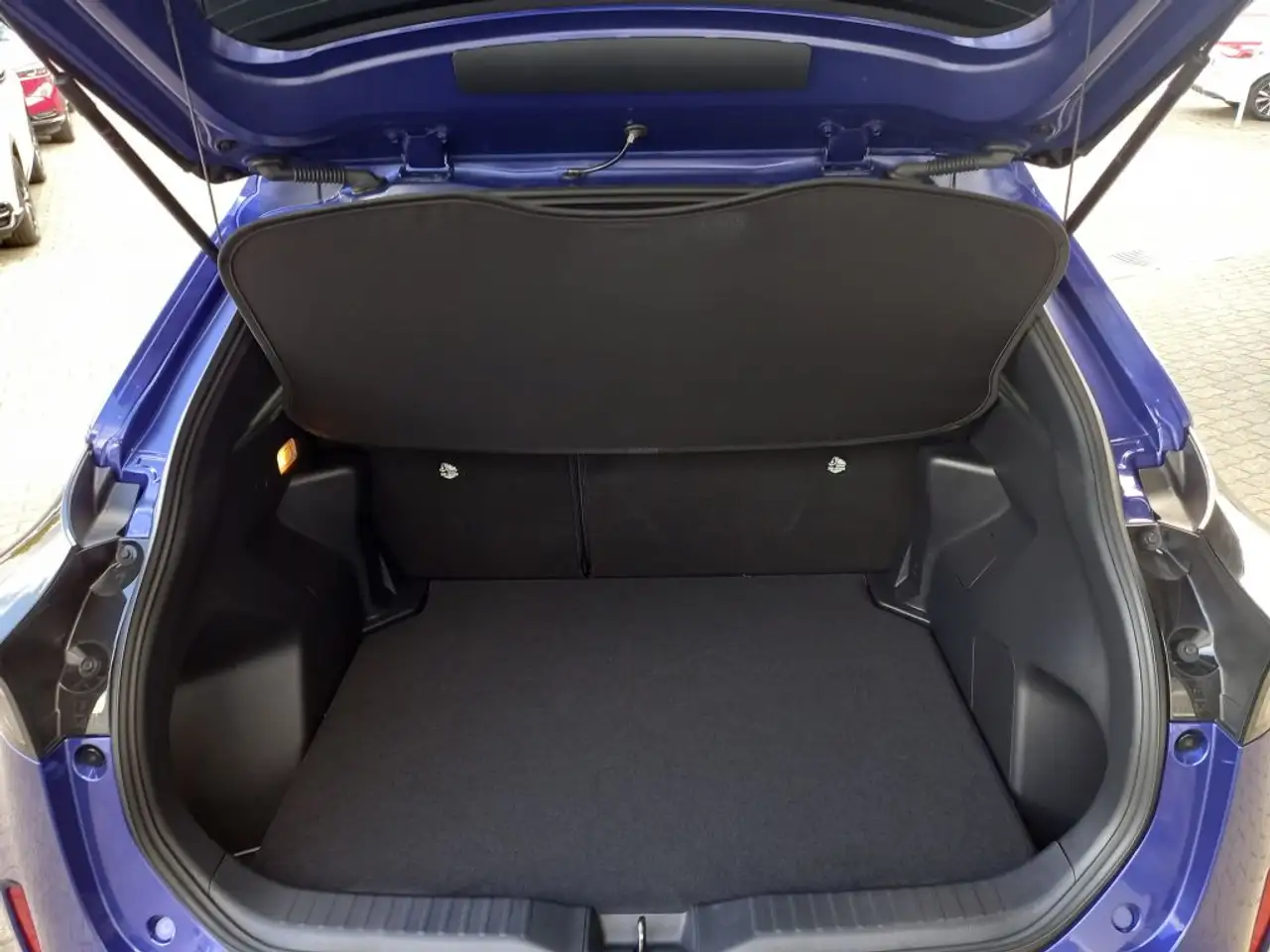 Toyota Yaris Cross Hybrid 130 1.5 VVT-i Team Deutschland — Vehicle gallery 10