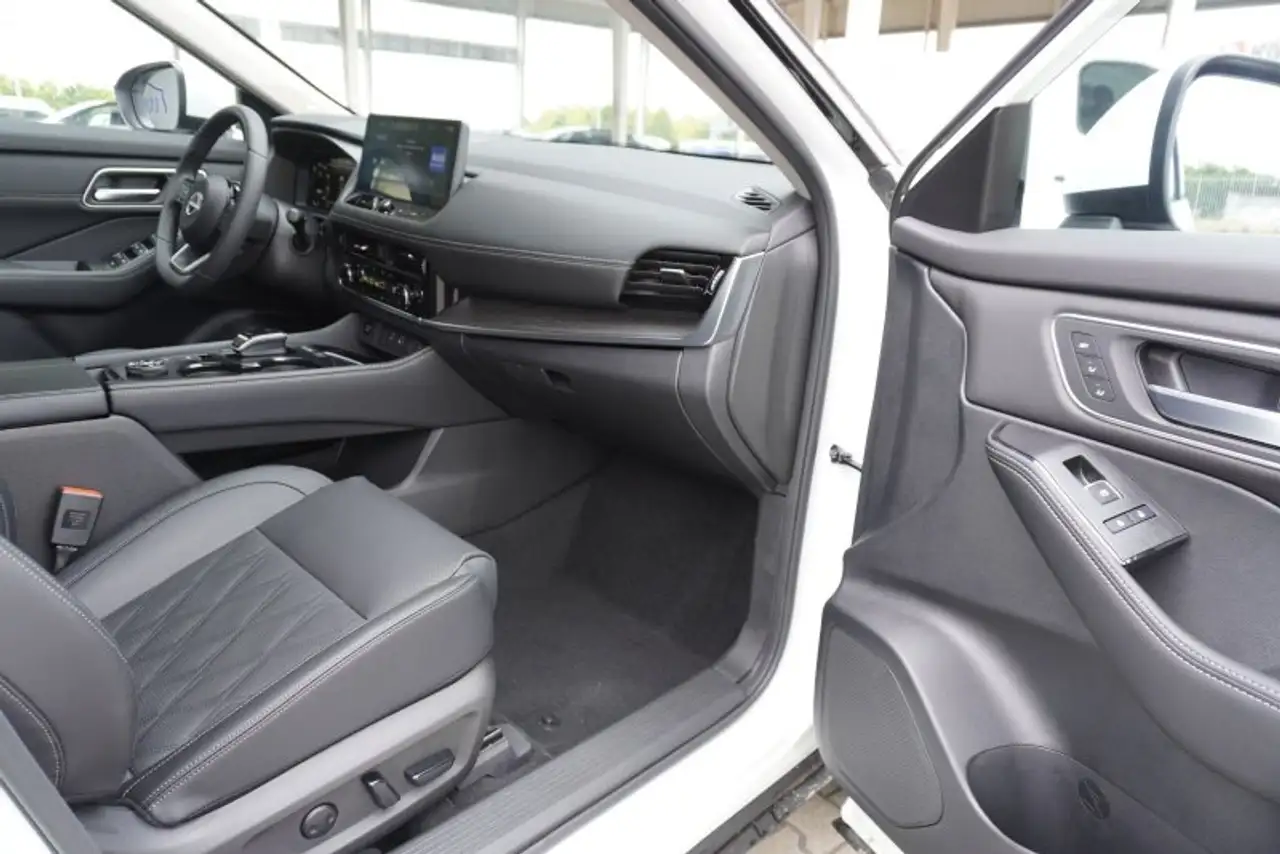 Nissan X-Trail Tekna+ 1.5 VC-T e-POWER e-4ORCE UPE=59000 Euro — معرض صور السيارة 9