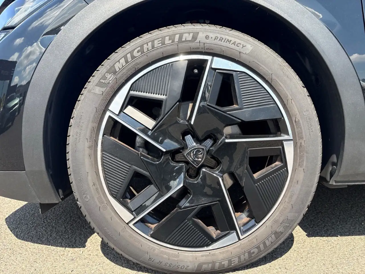Peugeot 408 GT El. Panodach Navi Memory Sitze 360 Kamera LED B — معرض صور السيارة 11