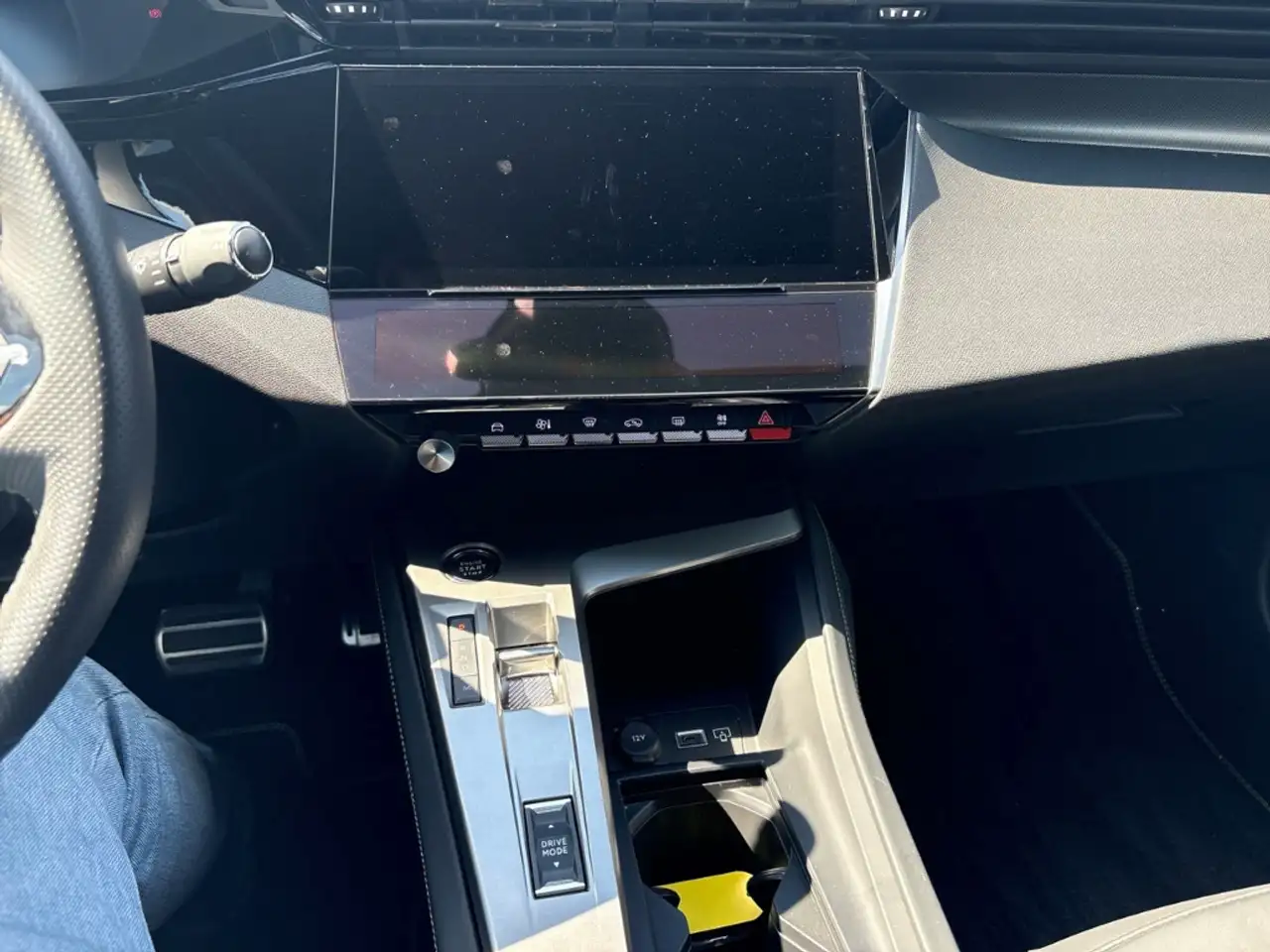 Peugeot 408 GT El. Panodach Navi Memory Sitze 360 Kamera LED B — معرض صور السيارة 12