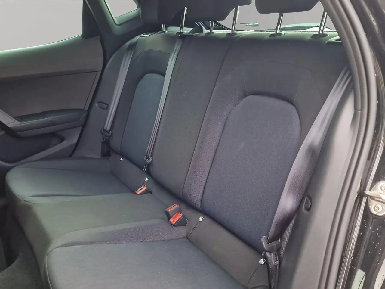 SEAT Ibiza 1.0 TSI FR DSG *ACC *RFK *BT *SH *18"ALU — Galería del vehículo 14