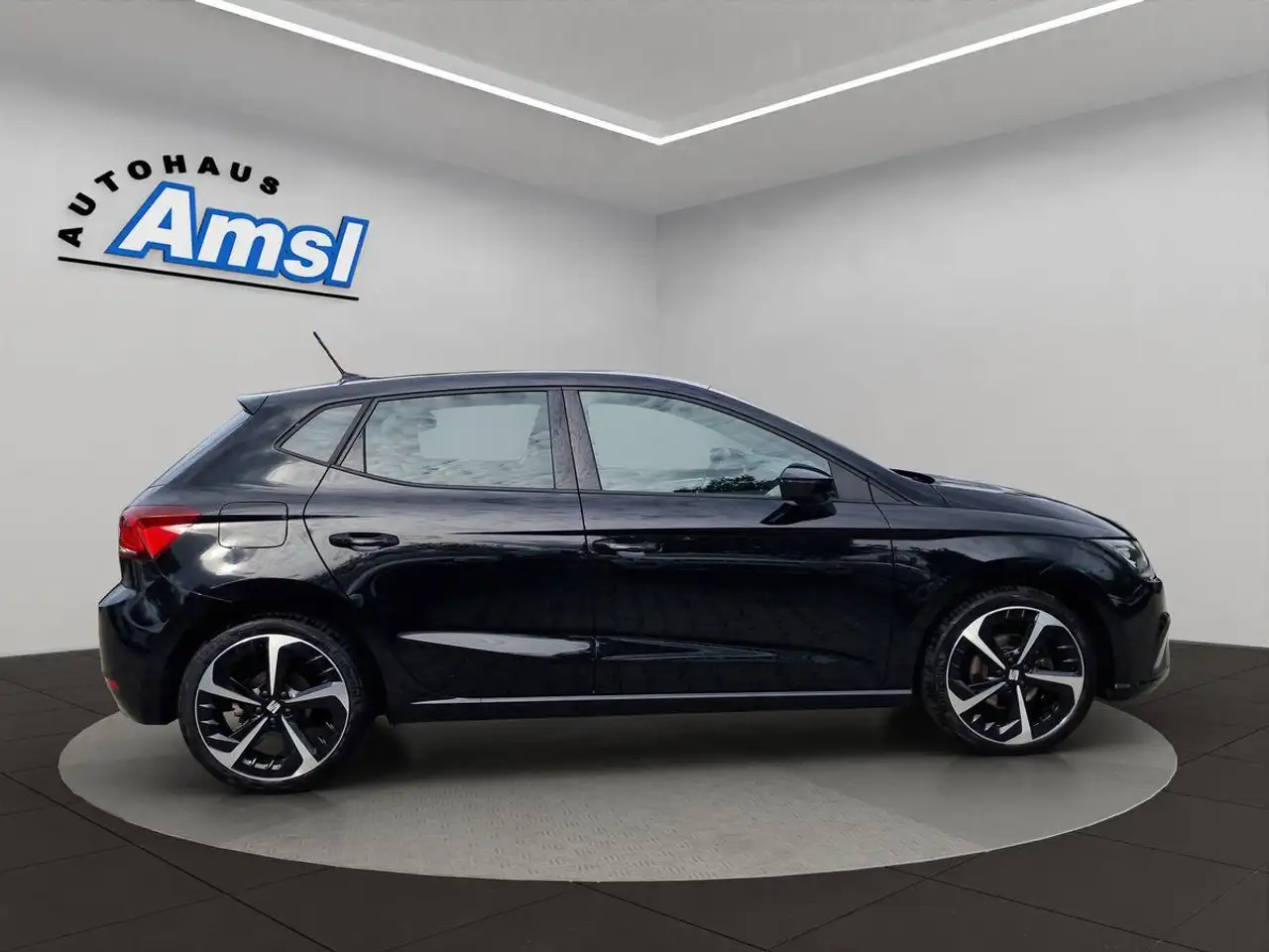 SEAT Ibiza 1.0 TSI FR DSG *ACC *RFK *BT *SH *18"ALU — Galería del vehículo 7