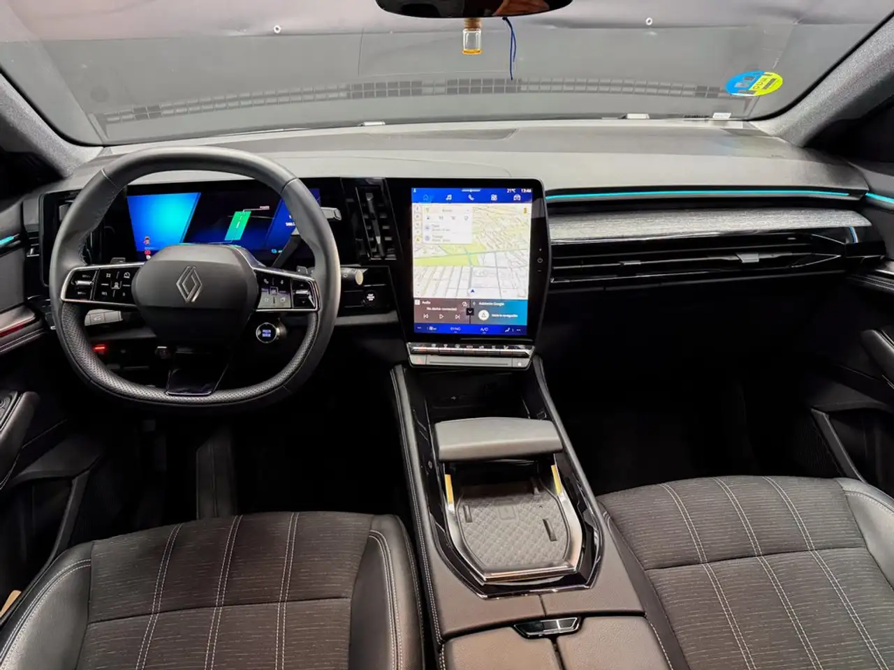 Renault Austral 1.2 full hybrid e-tech Techno 146kW — Galería del vehículo 28