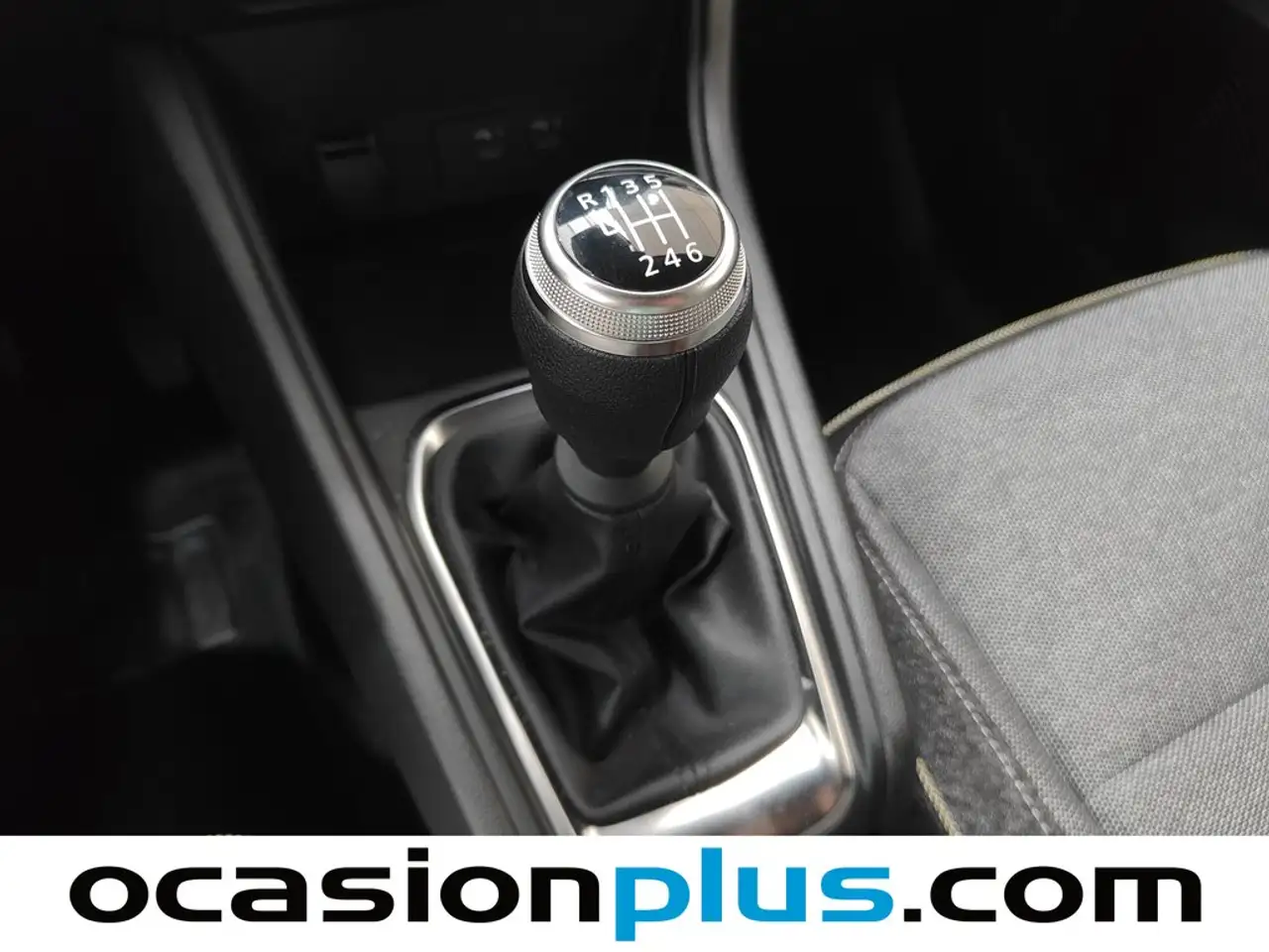 Renault Captur TCe Techno 67kW — Vehicle gallery 5