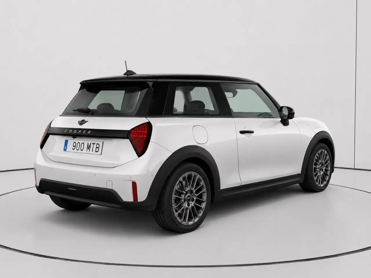MINI Cooper 3 Puertas C Essential Aut. — معرض صور السيارة 3