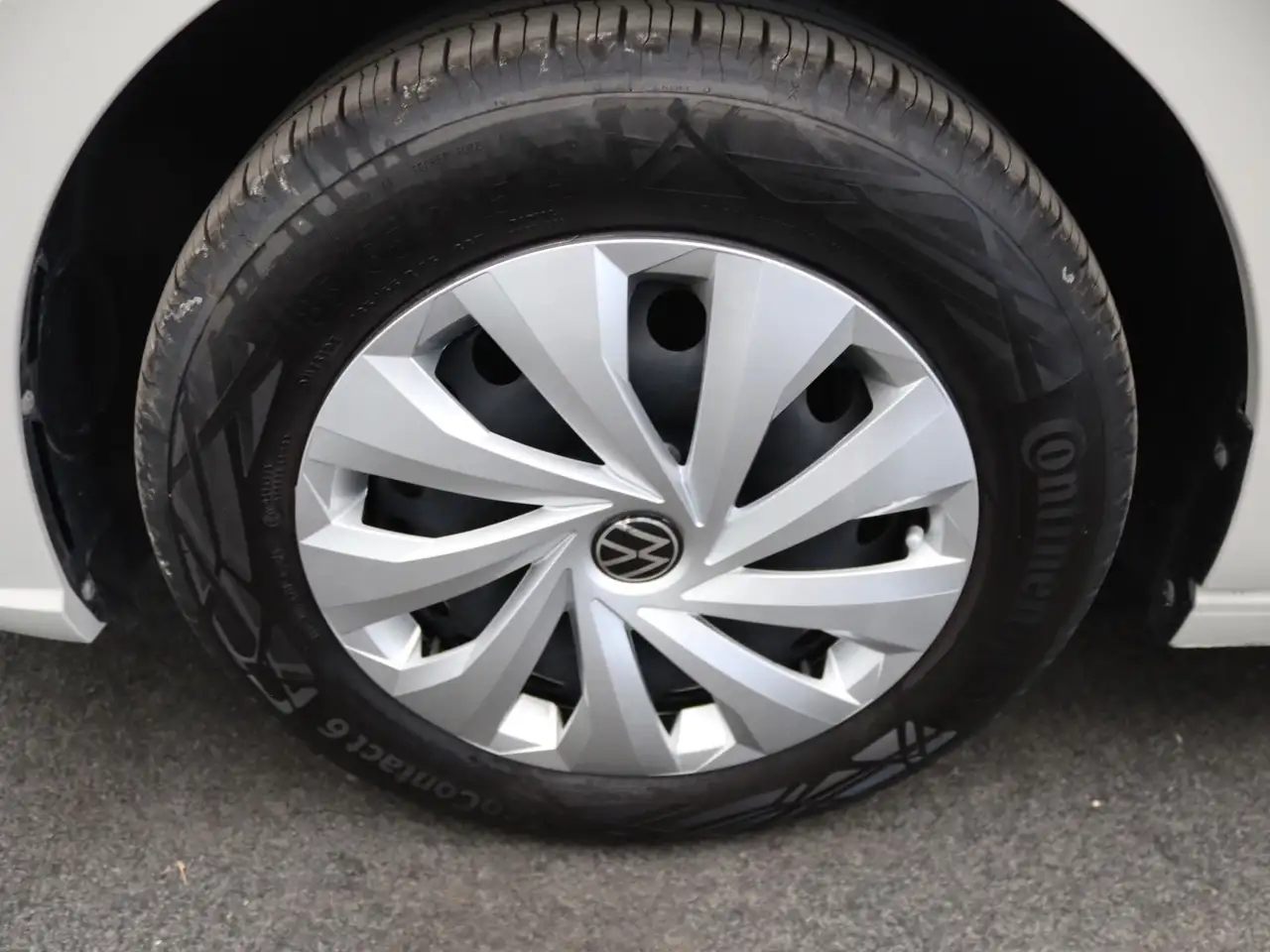 Volkswagen Polo Life 1.0 / App-Connect, LED, SHZ, PDC, DAB+ — معرض صور السيارة 18