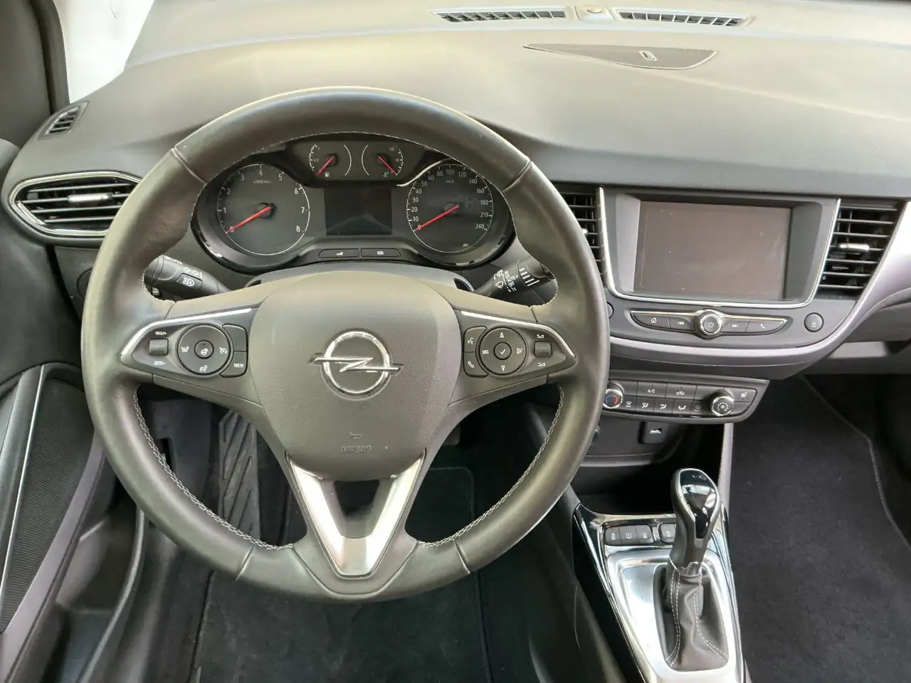 Opel Crossland 1.2 Kamera,PDC,Lenk+Sitzhzg,LED,CarPlay — Galería del vehículo 11