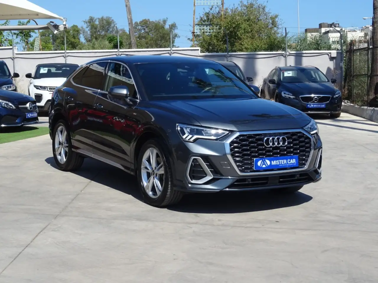 Audi Q3 Sportback 35 TDI S line quattro S tronic — Vehicle gallery 3