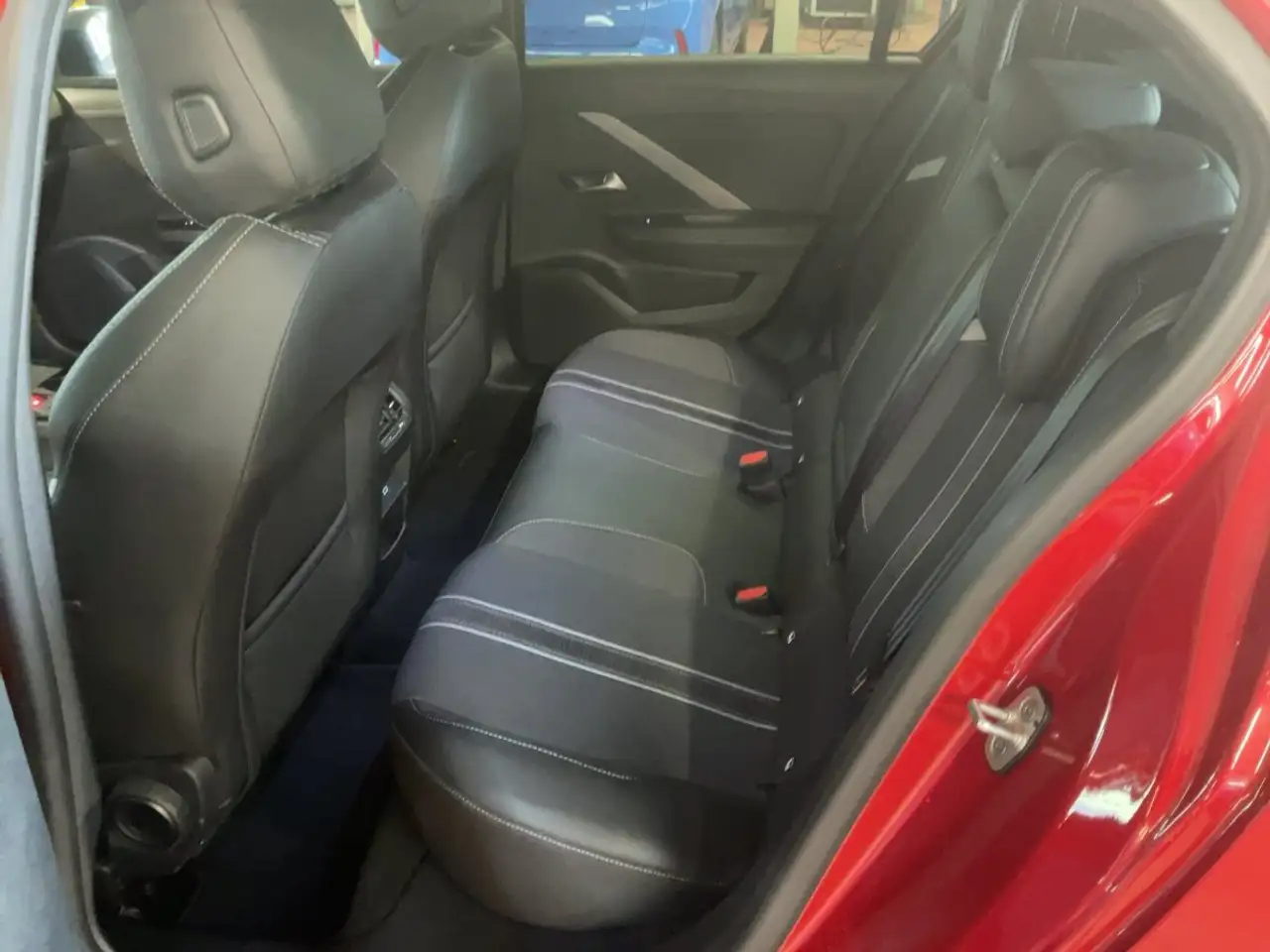 Opel Astra L 1.2 Turbo GS LED+SHZ+2xKlima+360+KeyLess — معرض صور السيارة 10