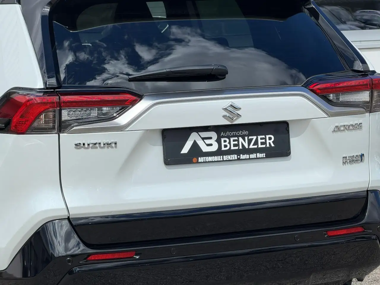 Suzuki Across 2.5 Plug-In Hybrid Comfort+ E-Four/ACC/ — Vehicle gallery 11