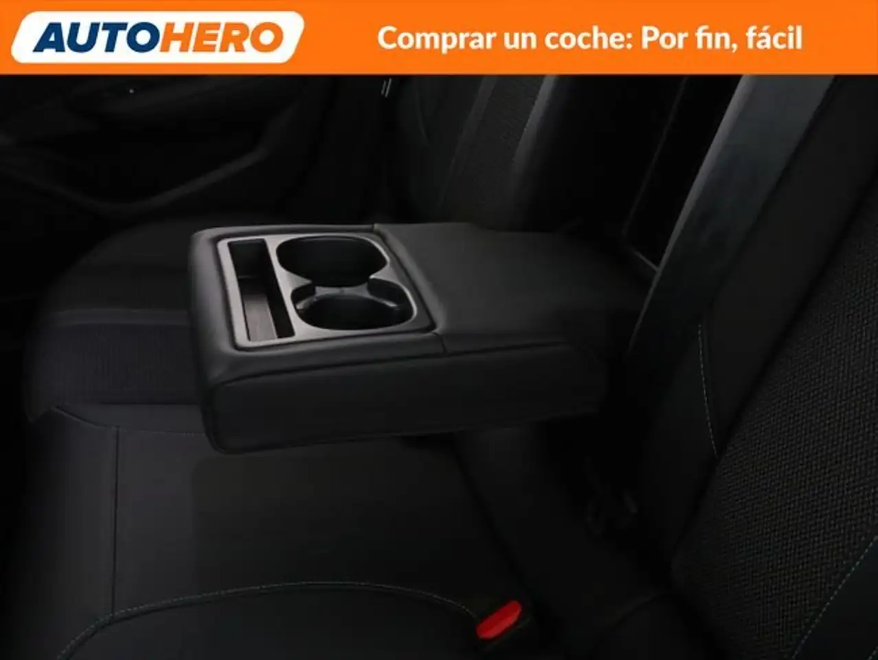Peugeot 308 1.5 Blue-HDi Allure — Galería del vehículo 32