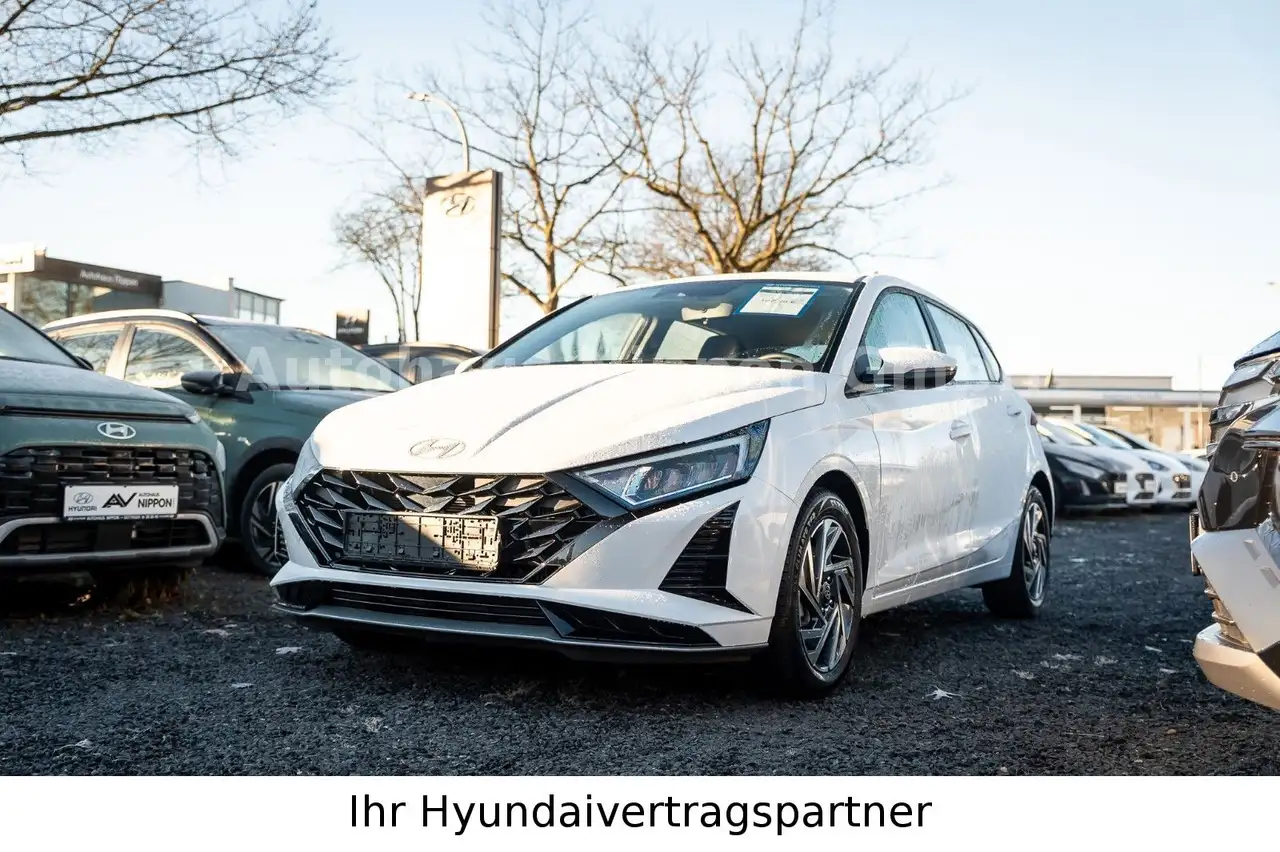 Hyundai i20 Trend LICHTPAKET/KOMFORTPAKET/BOSE — Vehicle gallery 3
