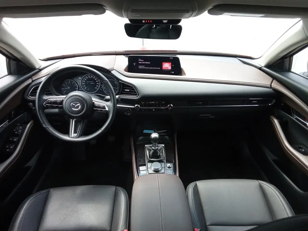 Mazda CX-30 2.0L e-SKYACTIV X 186ps TAKUMI LEDER SCHWARZ — Galería del vehículo 6