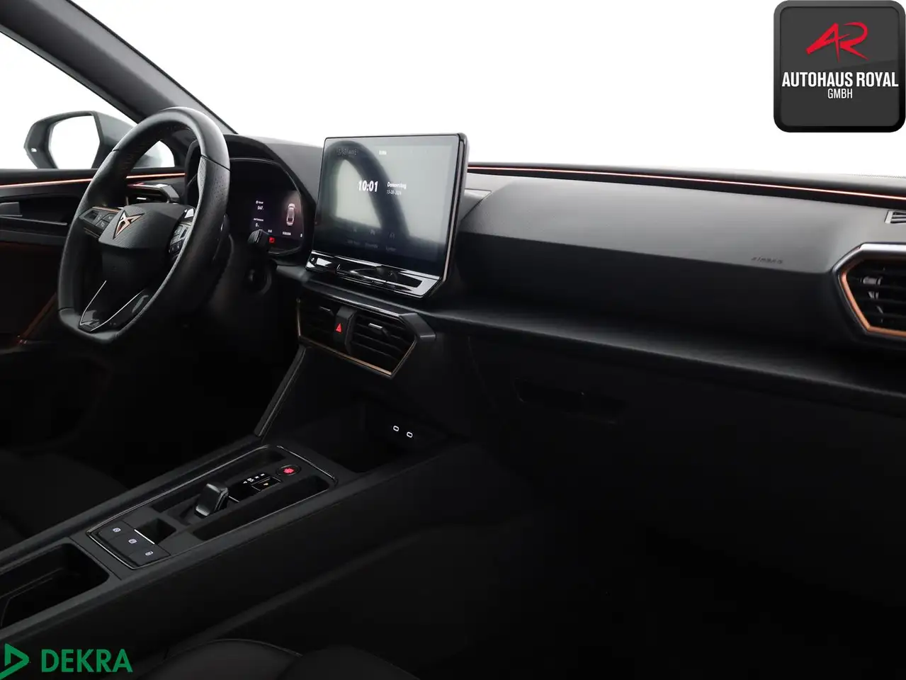 CUPRA Leon ST 2.0 TSI VZ KEYLESS,KAMERA,CARPLAY,1.HAND — Galería del vehículo 11