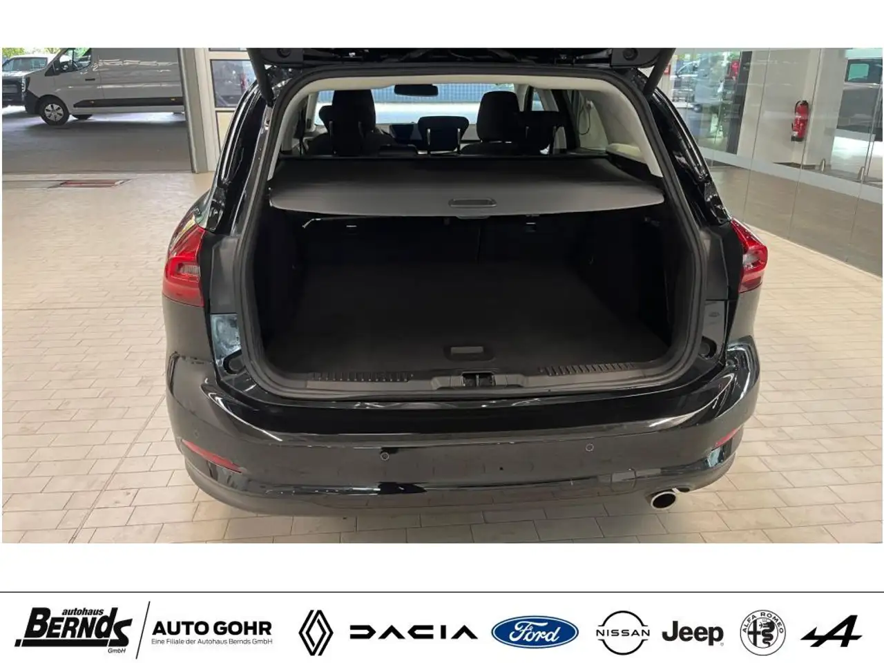 Ford Focus T 1.0 EcoB. Hybr. Aut. TITANIUM Matrix LED SYNC 4 — معرض صور السيارة 7