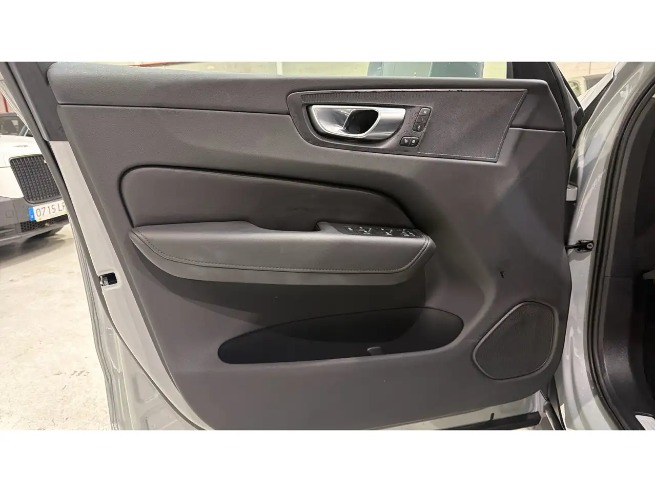 Volvo XC60 T6 Recharge Plus Bright — Galería del vehículo 26