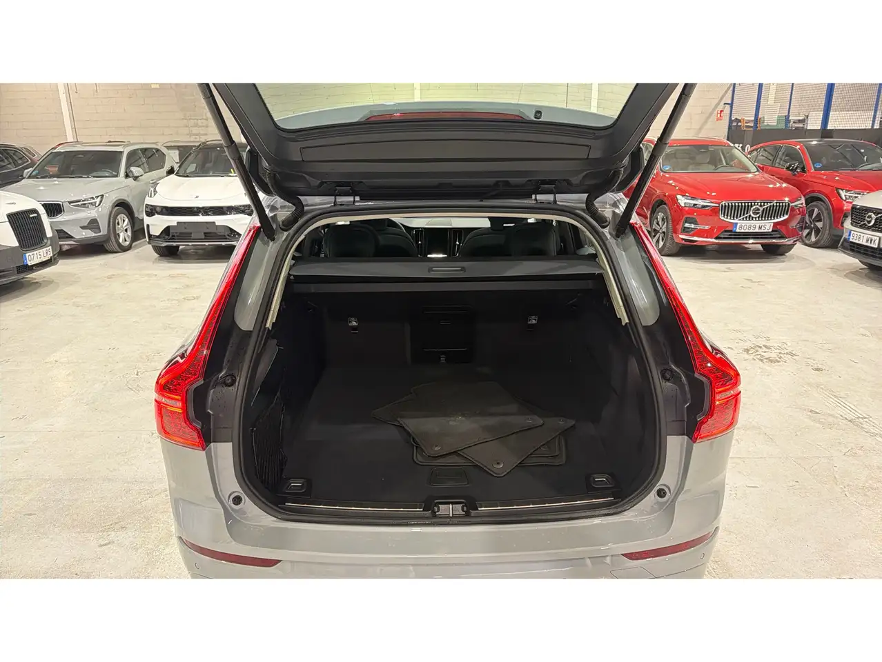 Volvo XC60 T6 Recharge Plus Bright — Galería del vehículo 13