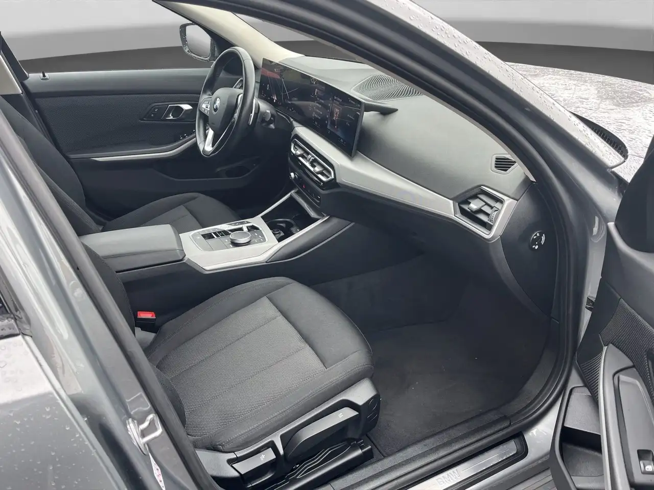 BMW 318 i Touring KAMERA LM17 — Galería del vehículo 4