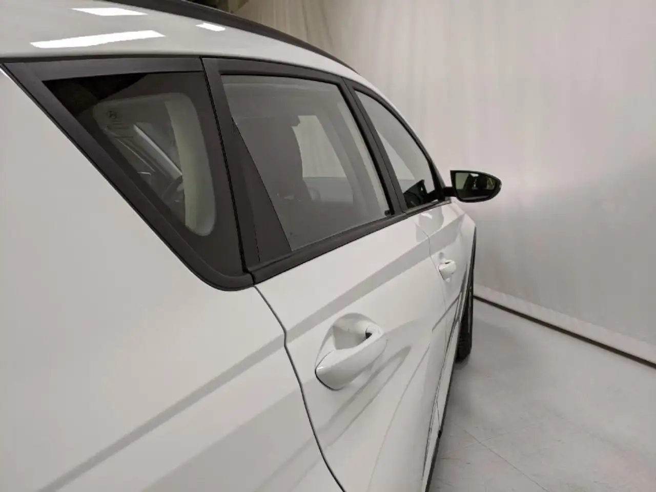 Hyundai BAYON MAXX 1.2 MPI 84CV SEMINUEVO — معرض صور السيارة 16