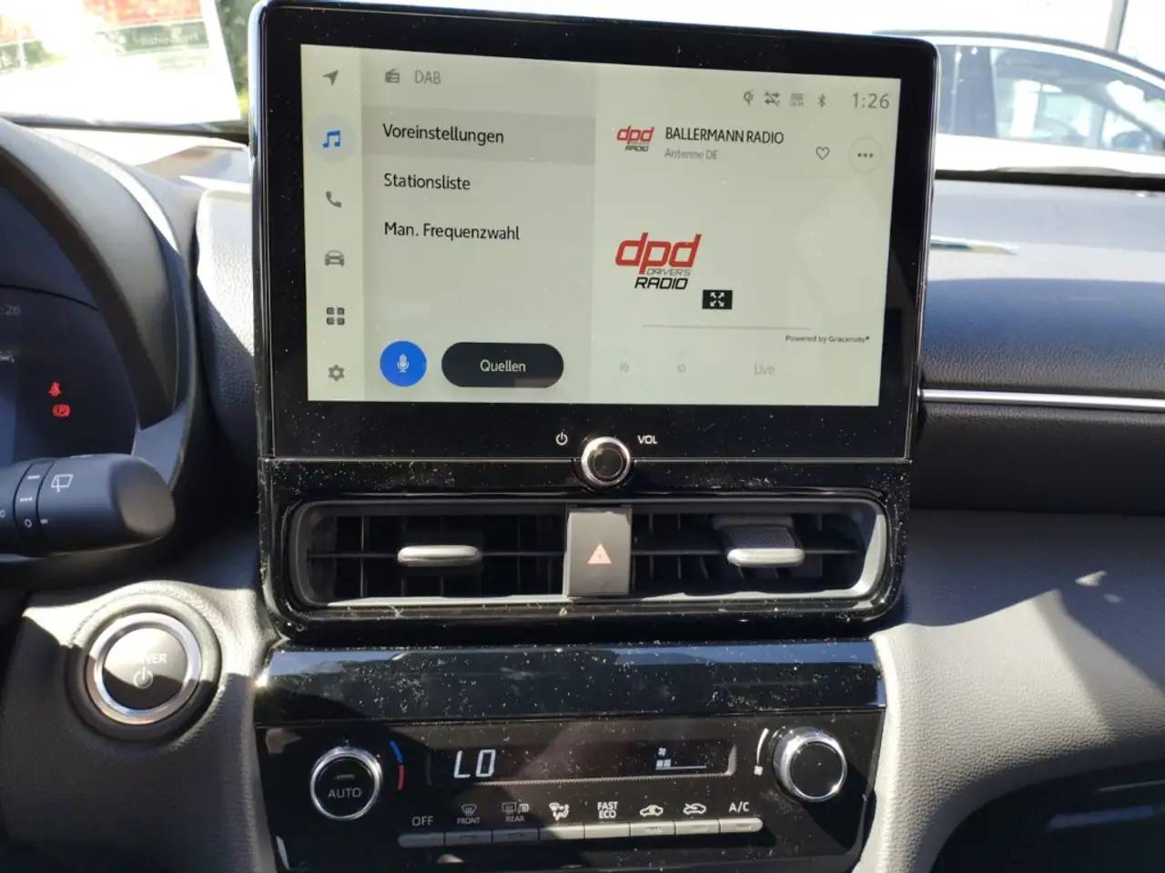Toyota Yaris Cross 1,5 l 4x2 Team D Navi LED Apple CarPlay Android Au — Galería del vehículo 18