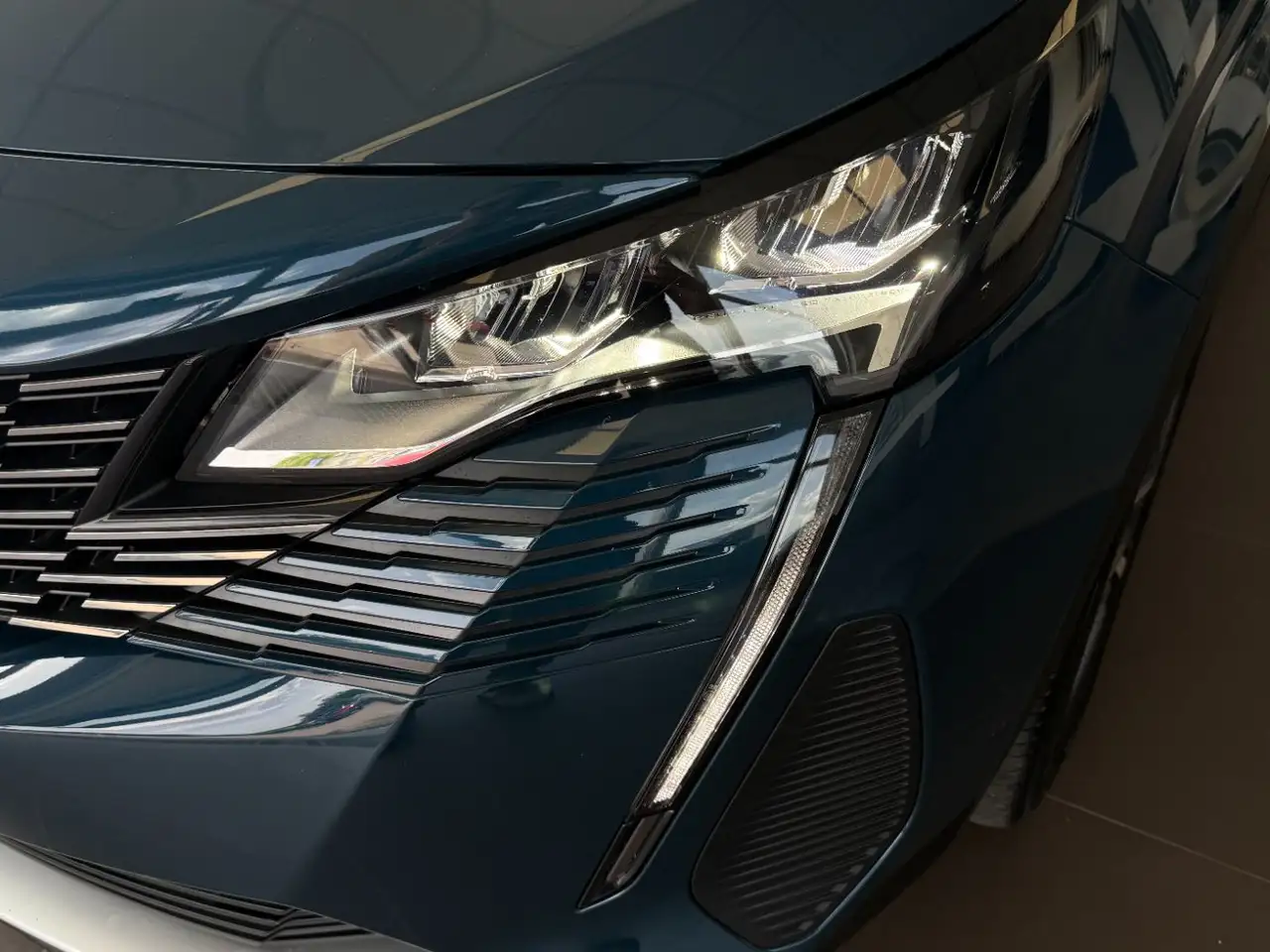 Peugeot 3008 1.2 PureTech 130 Allure Pack Tempomat*DAB — Galerie du véhicule 9