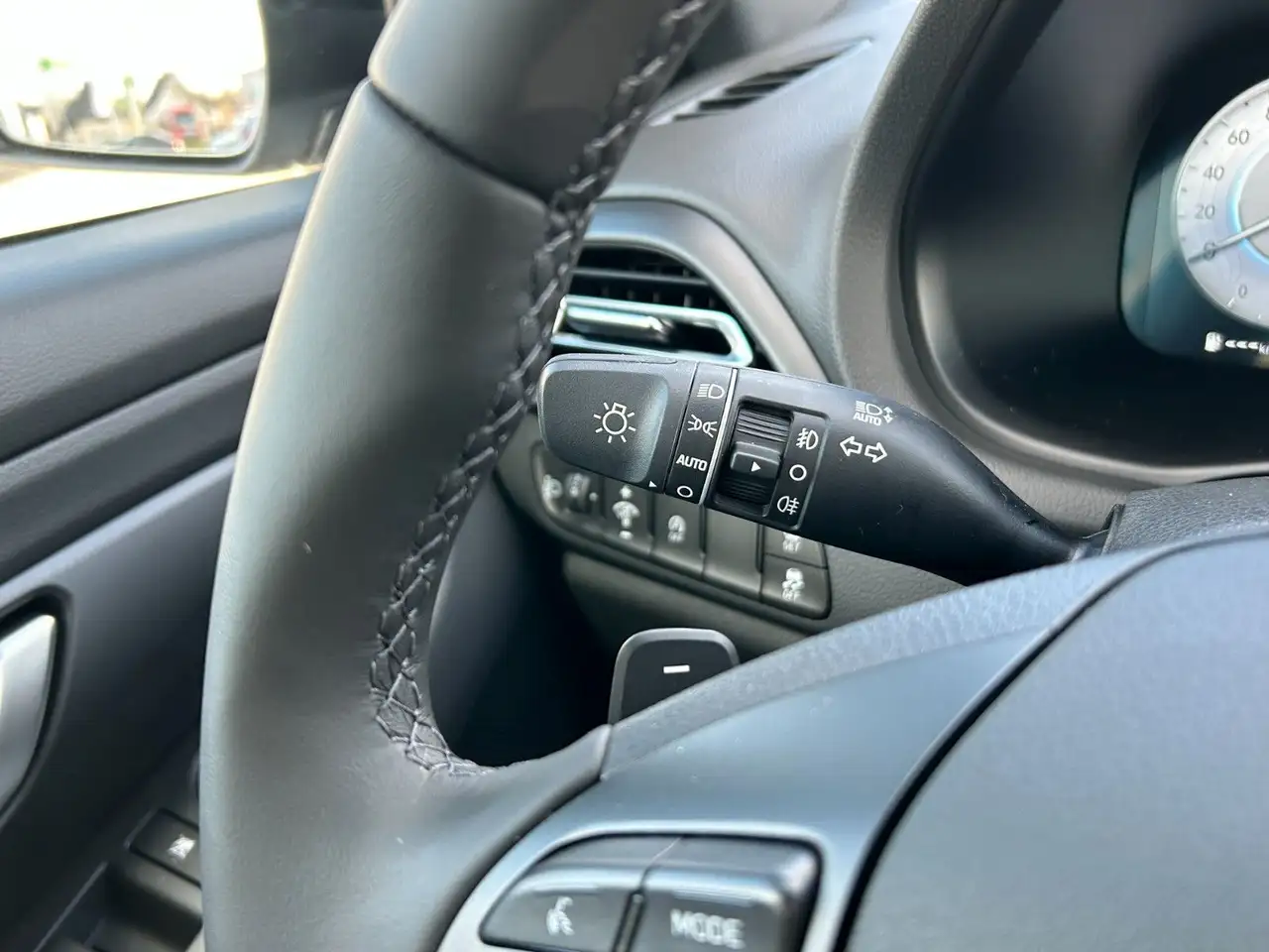 Hyundai i30 Kombi GO Plus 1.0 T-GDI DCT Navi Kamera SHZ — Galería del vehículo 27