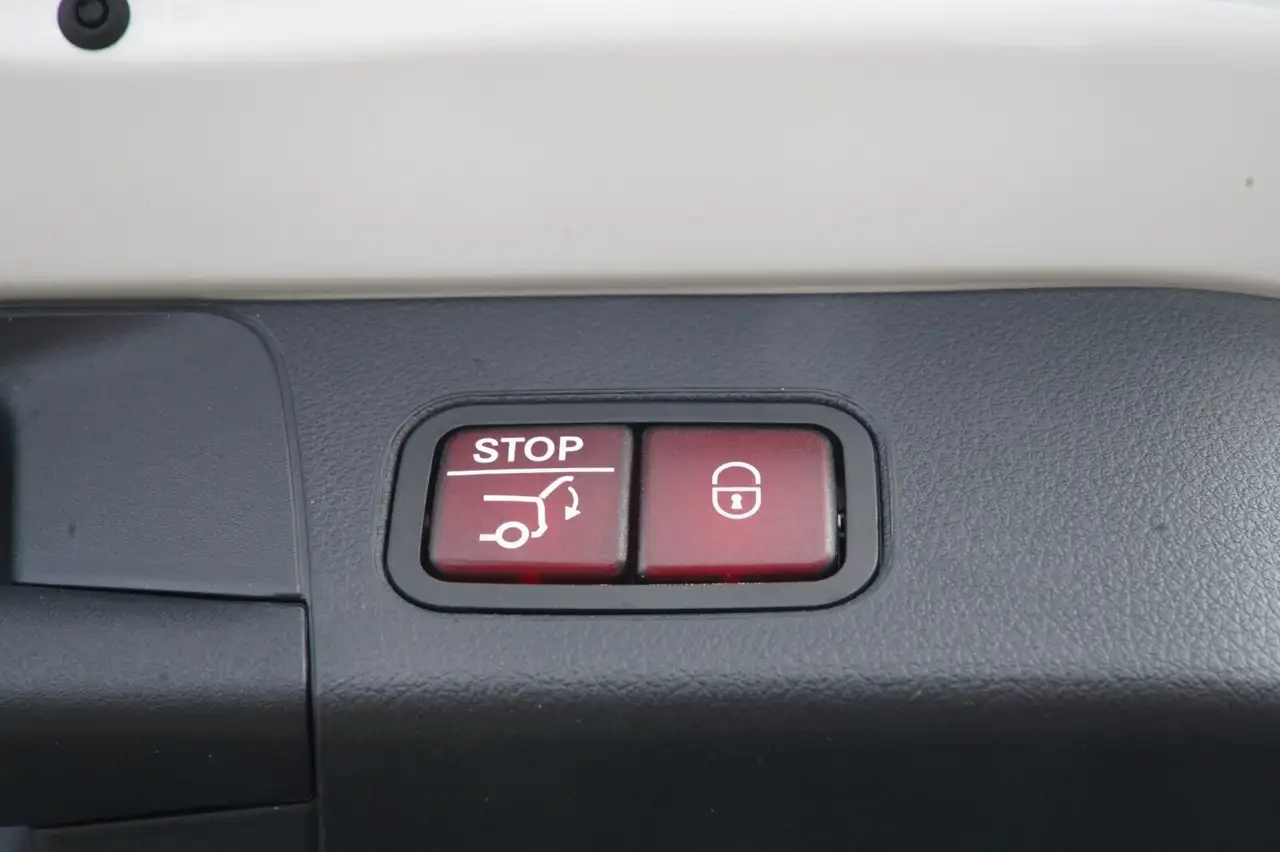 Mercedes-Benz B 250 B 250 e EQ Hybrid Progressive Advanced+ 360° ACC — معرض صور السيارة 24