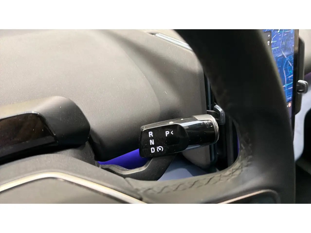 Volvo EX30 Single Motor Extended Range Ultra Auto — Galería del vehículo 21