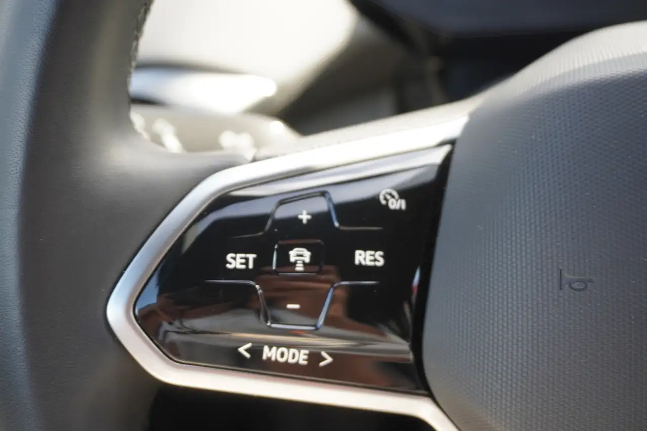 Volkswagen ID.4 Pure Performance CCS LED Navi ACC Alcantara — Vehicle gallery 20