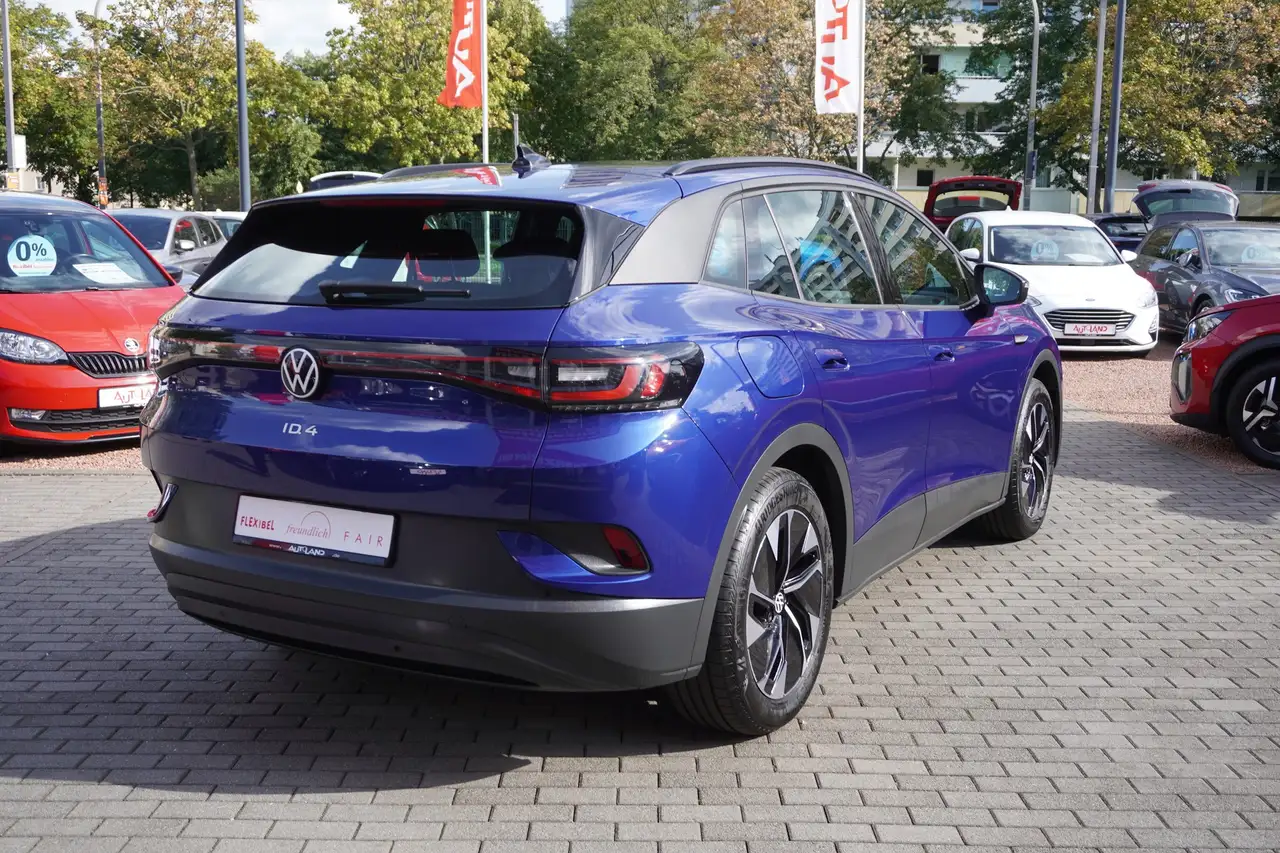 Volkswagen ID.4 Pure Performance CCS LED Navi ACC Alcantara — Vehicle gallery 6