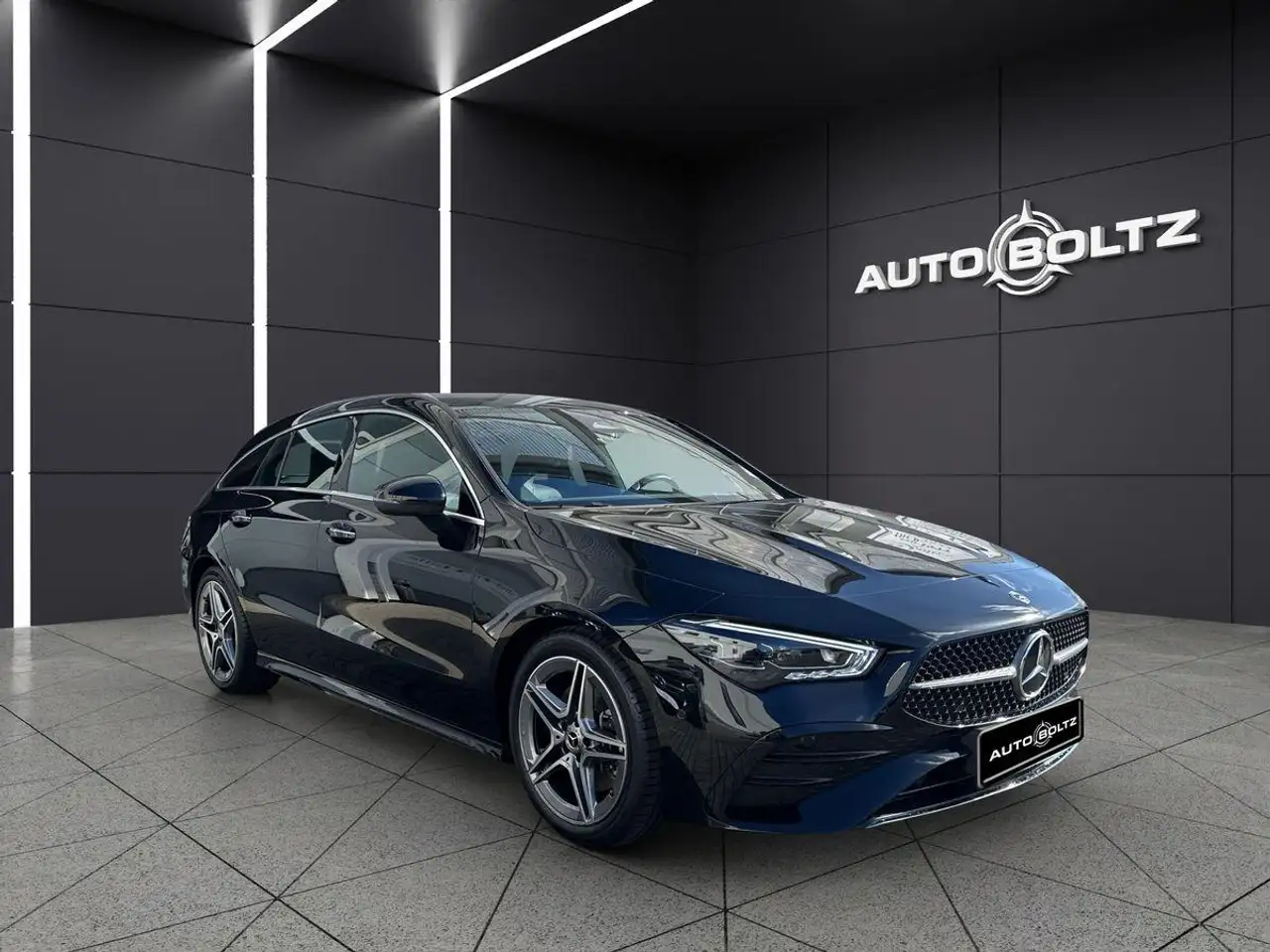 Mercedes-Benz CLA 200 AMG Distronic — Vehicle gallery 8