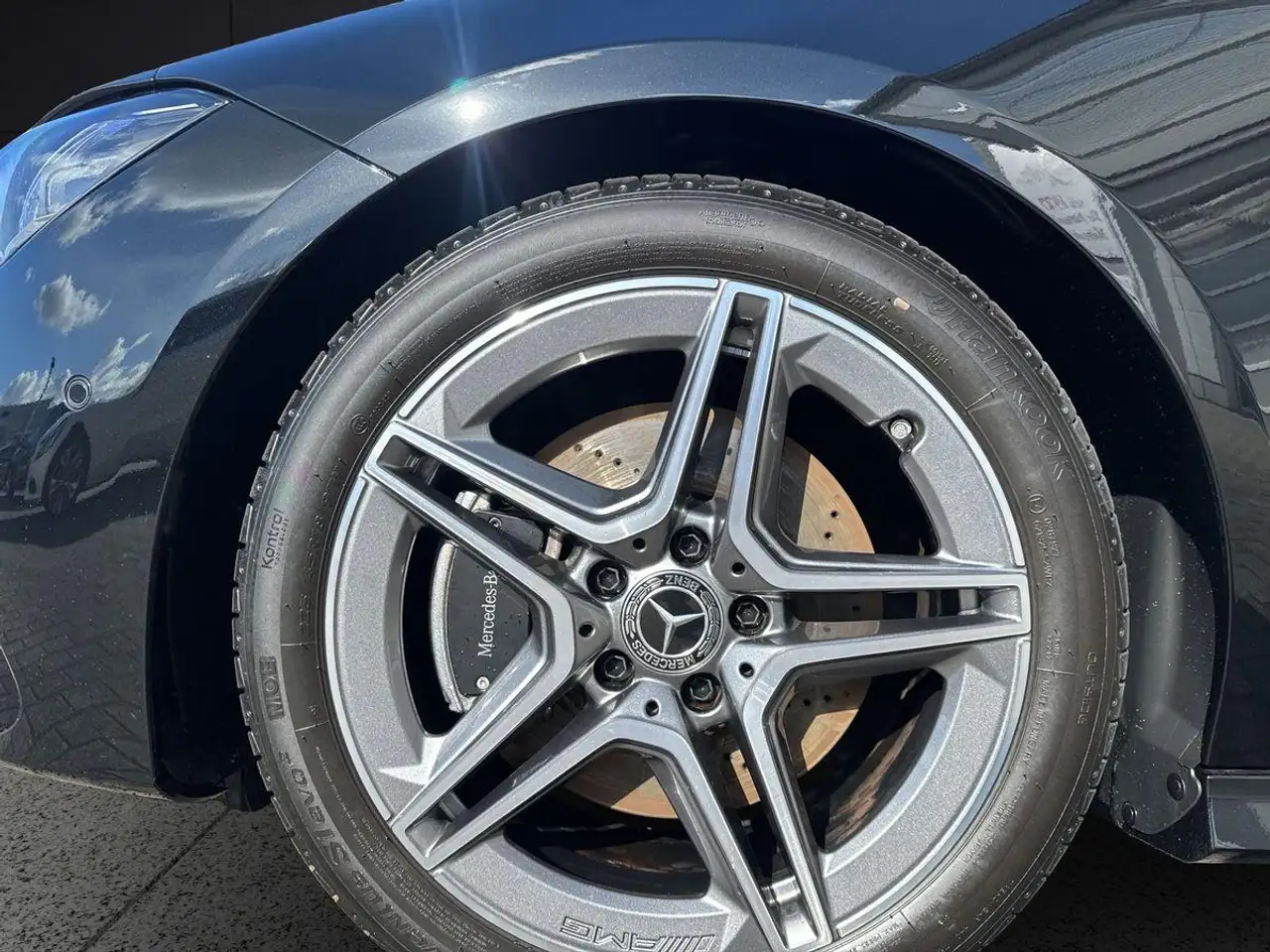 Mercedes-Benz CLA 200 AMG Distronic — Vehicle gallery 17