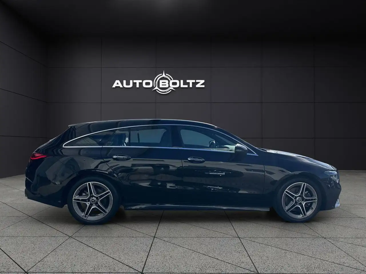 Mercedes-Benz CLA 200 AMG Distronic — Vehicle gallery 7