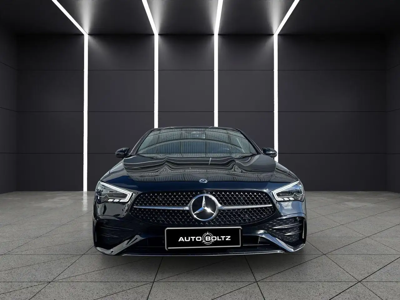 Mercedes-Benz CLA 200 AMG Distronic — Vehicle gallery 2