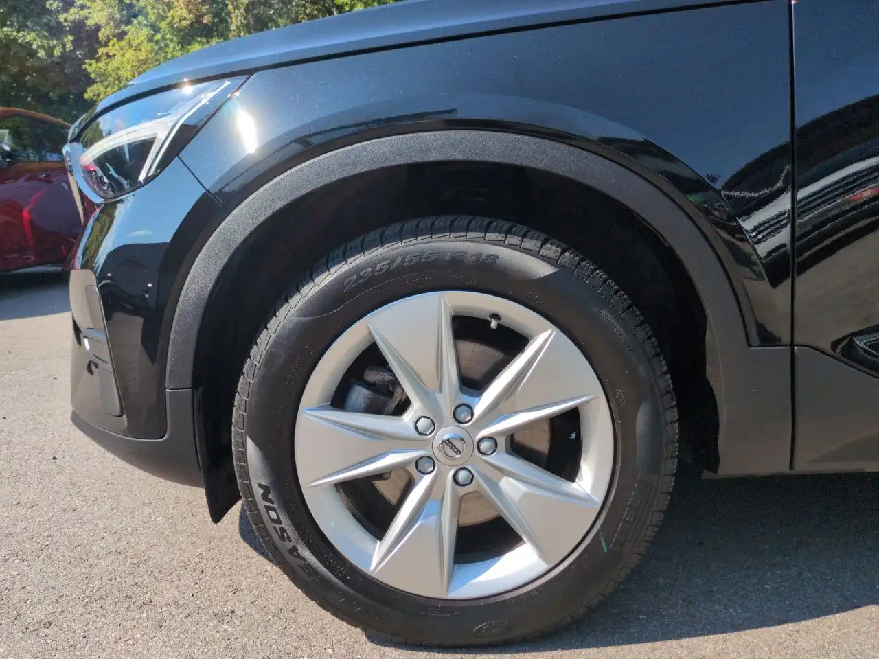 Volvo XC40 B3 (Benzin) Core 2WD Automatik Bluetooth Navi — Vehicle gallery 22
