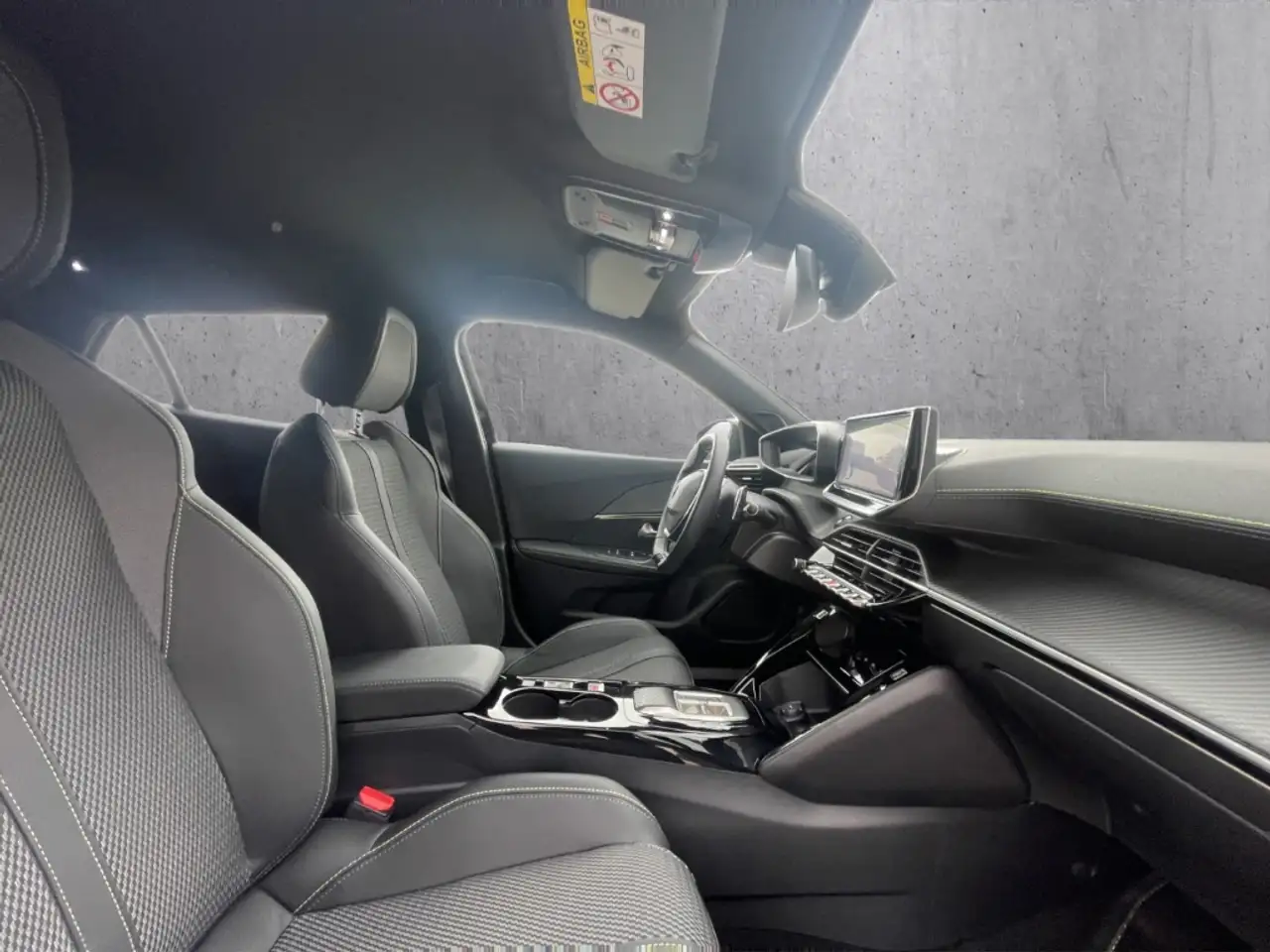 Peugeot 2008 GT PT 130 EAT8 Navi 360 Kamera LED ACC Apple CarPl — Galerie du véhicule 13