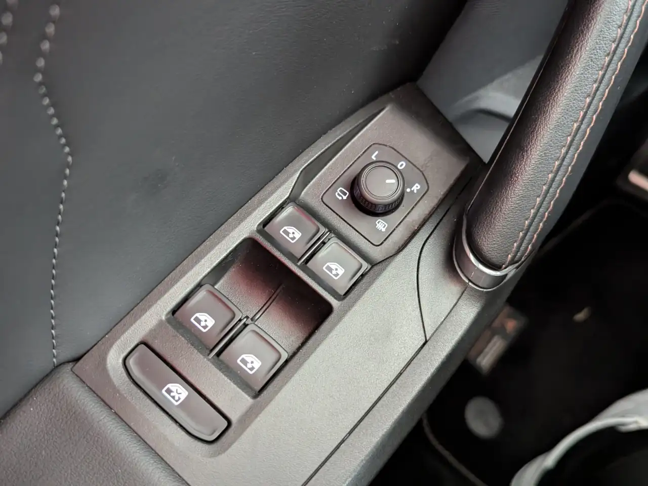 CUPRA Leon Leon 2.0 TSI VZ OPF (EURO 6d) LED+NAVI+PDC+TEMP+ — Galería del vehículo 25