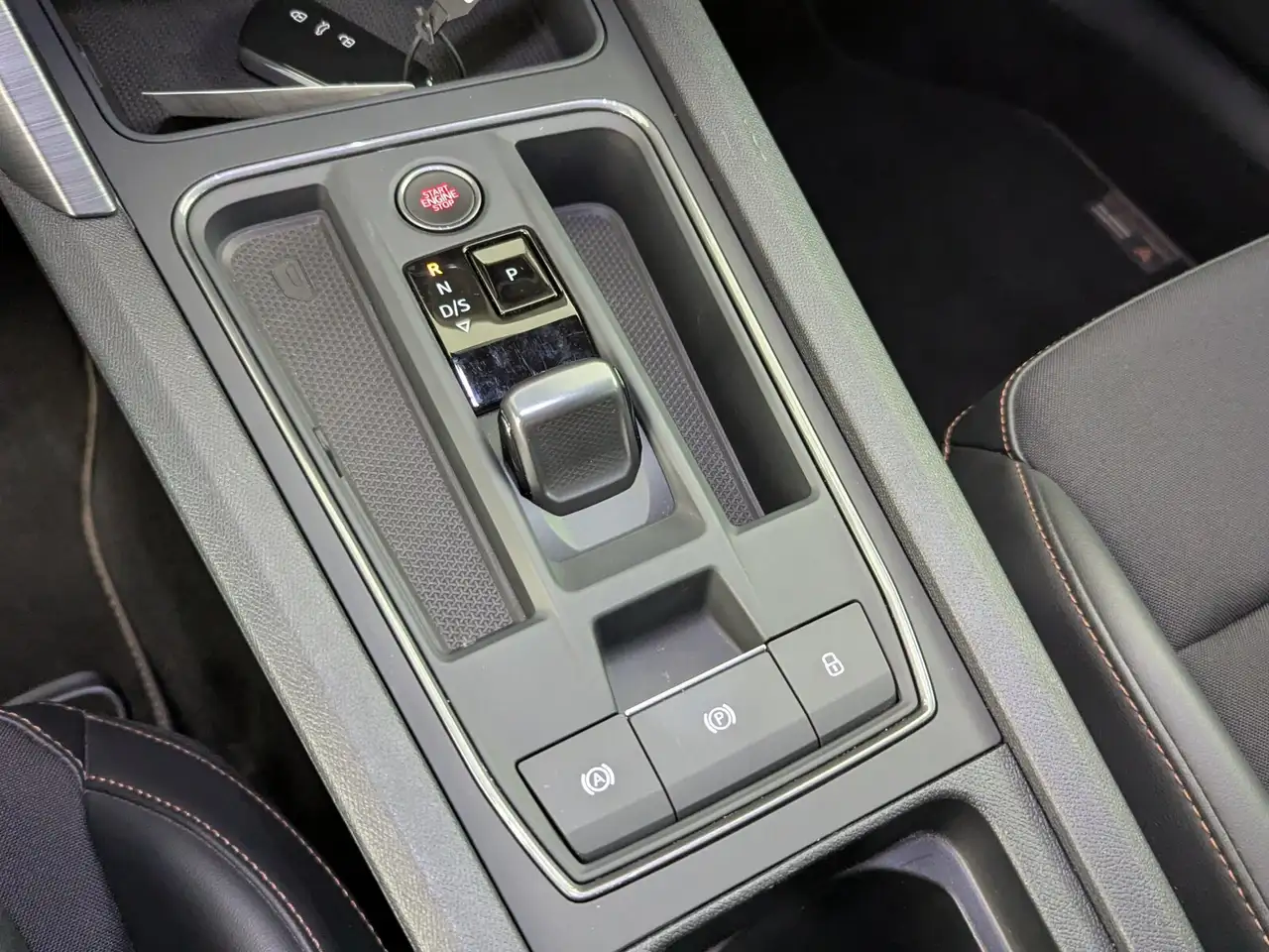 CUPRA Leon Leon 2.0 TSI VZ OPF (EURO 6d) LED+NAVI+PDC+TEMP+ — Galería del vehículo 20