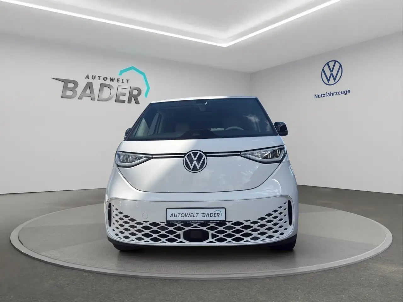 Volkswagen ID. Buzz Pro kurzer Radstand 210 kW (286 PS) Heckantrieb... — معرض صور السيارة 2