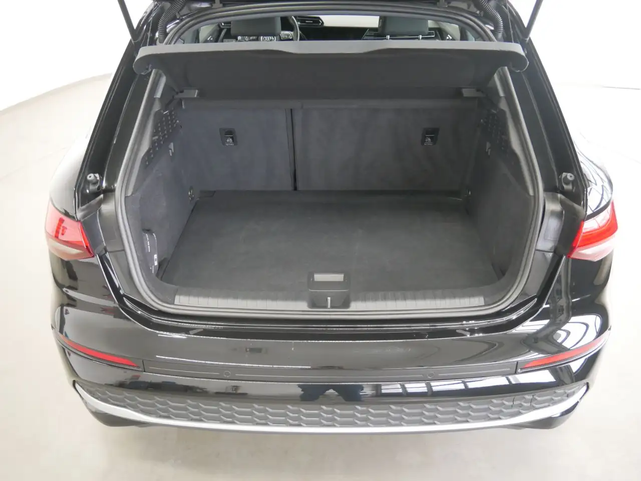 Audi A3 Sportback 35 TFSI LED virt. Cock.+ NAVI+ SHZ — معرض صور السيارة 7