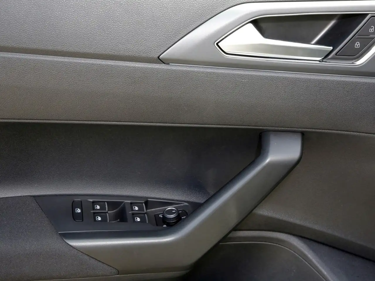 Volkswagen Polo VI 1.0 TSI R-Line 16" Matrix LED AppConnect — Vehicle gallery 16