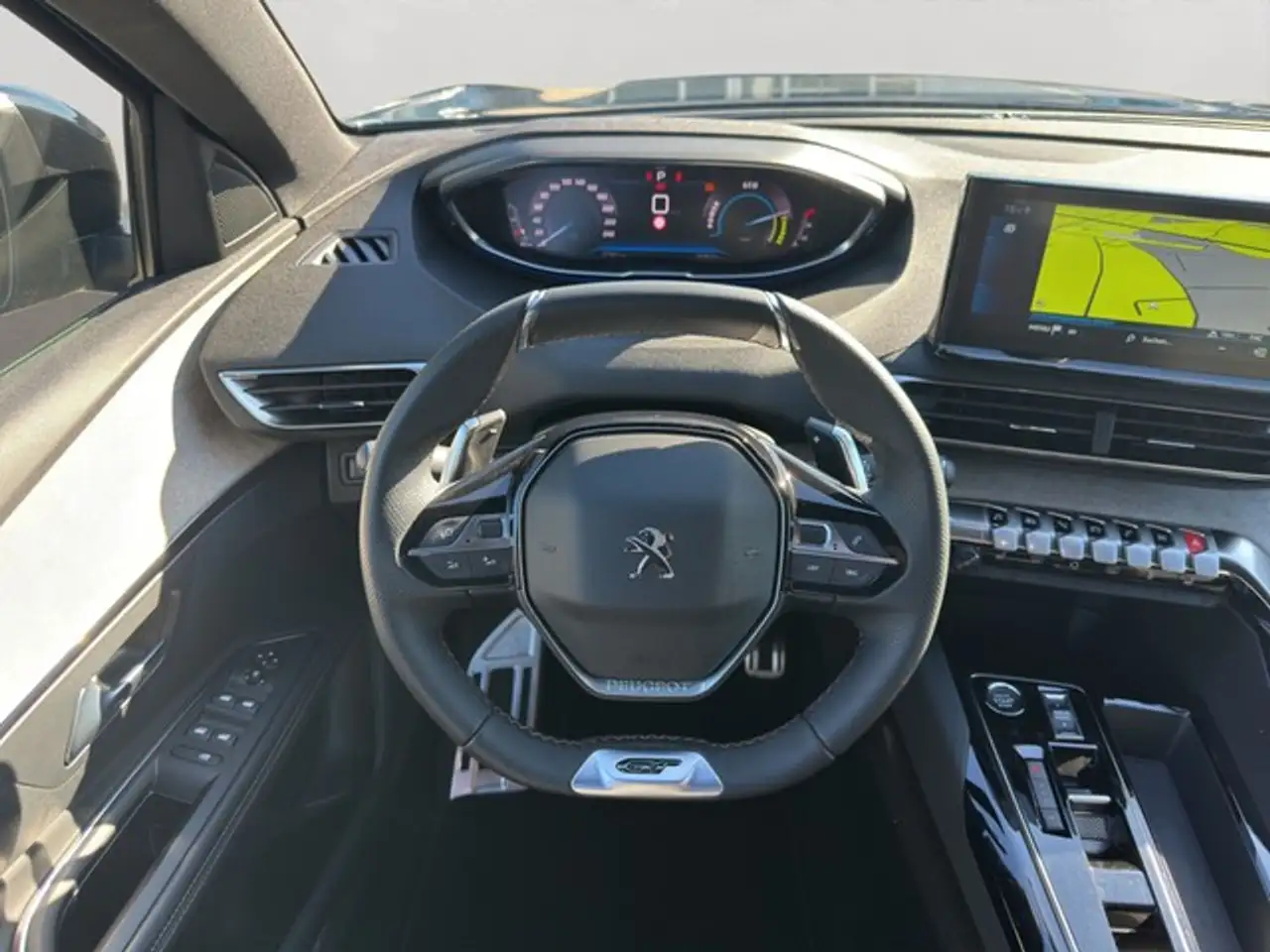 Peugeot 3008 GT HYBRID 136 e-DSC6 KAMERA PDC SHZ NAVI — معرض صور السيارة 13