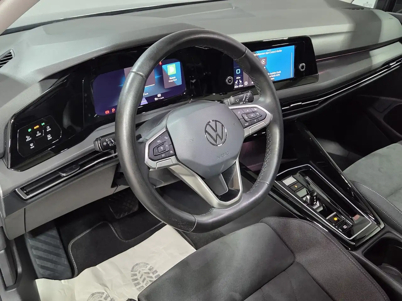 Volkswagen Golf 8 1.5 eTSI DSG*LED*VIRTUAL*ACC*PDC*SITZHZG — Vehicle gallery 8
