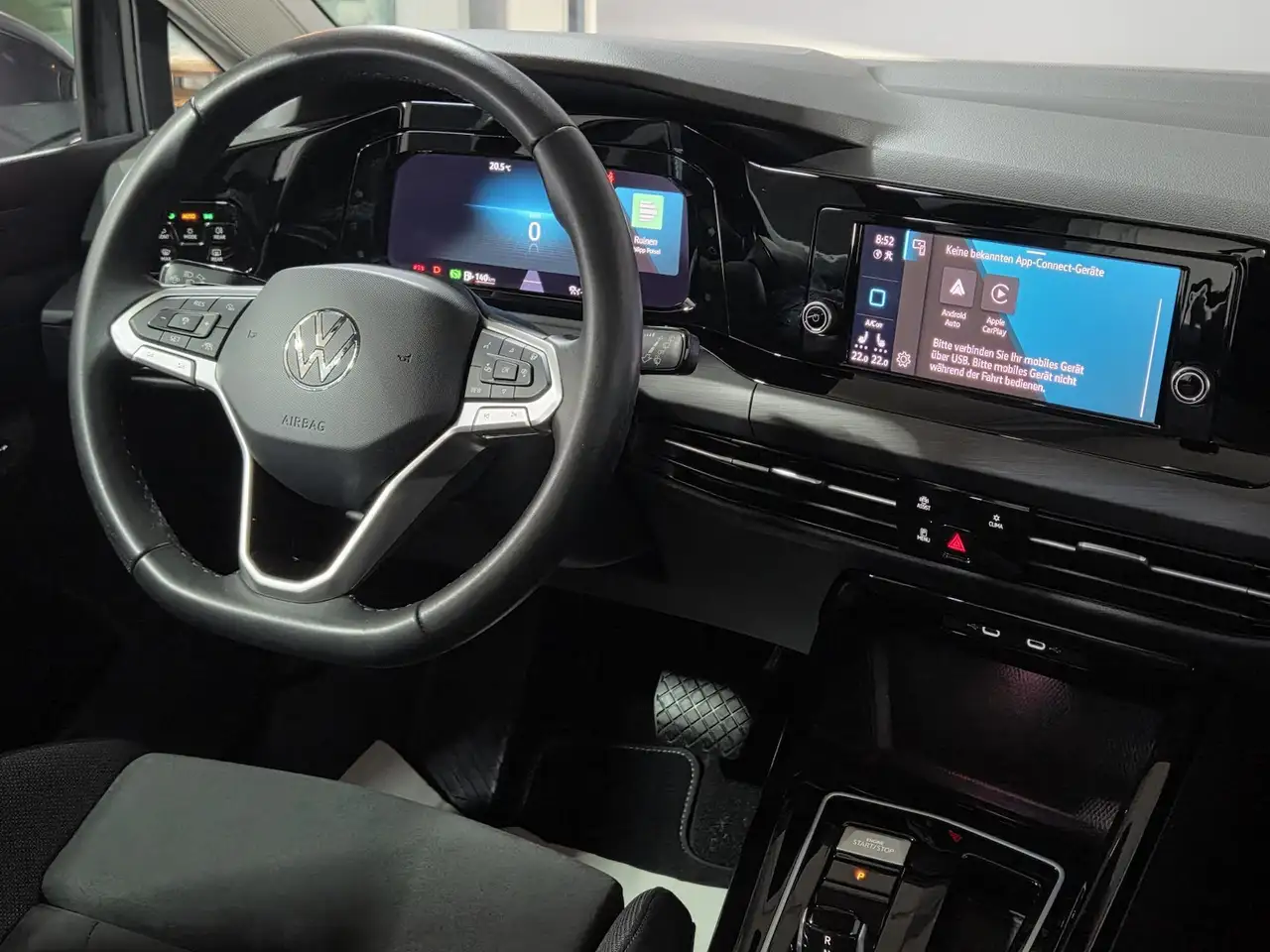 Volkswagen Golf 8 1.5 eTSI DSG*LED*VIRTUAL*ACC*PDC*SITZHZG — Vehicle gallery 12